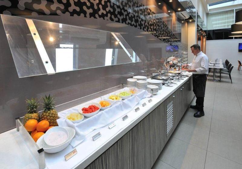 فندق Mercure Melbourne Therry Street