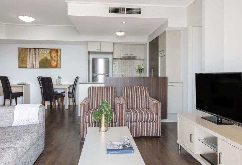 فندق Oaks Brisbane Aurora Suites