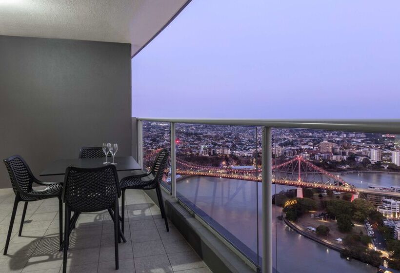 فندق Oaks Brisbane Aurora Suites