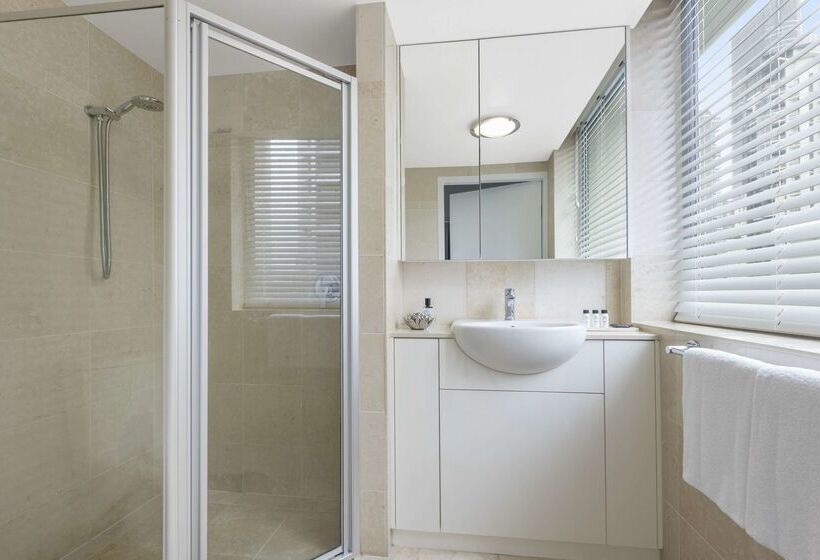 هتل Oaks Brisbane Casino Tower Suites