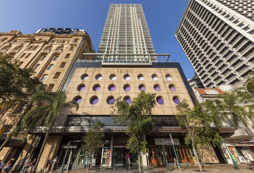 هتل Oaks Brisbane Casino Tower Suites