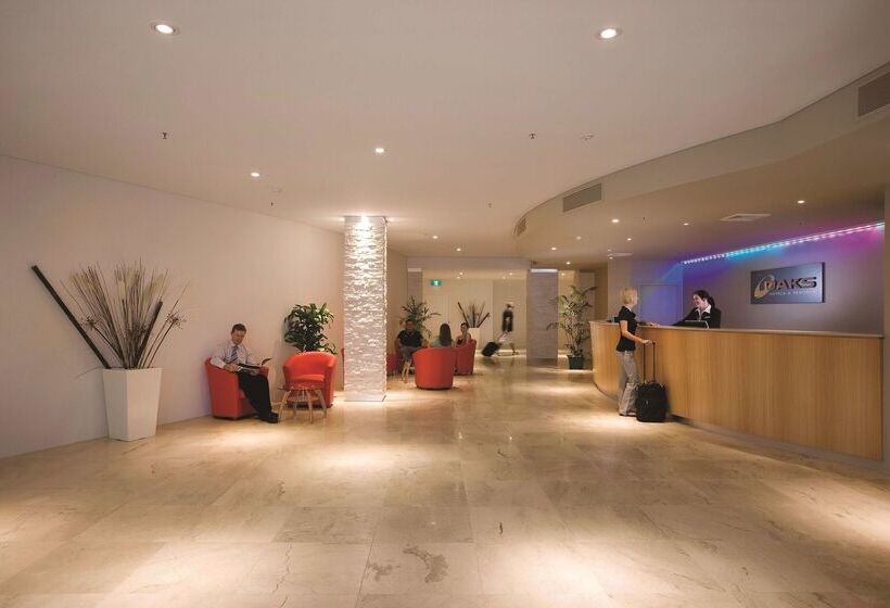 هتل Oaks Townsville Gateway Suites