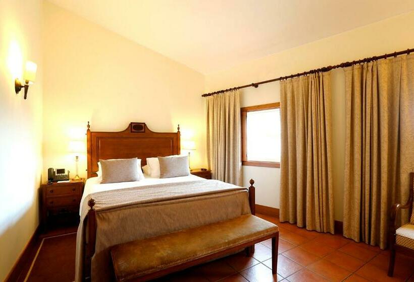 فندق Parador Casa da Insua