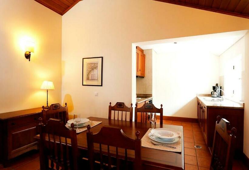 فندق Parador Casa da Insua