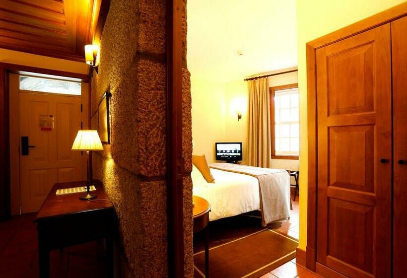 فندق Parador Casa da Insua