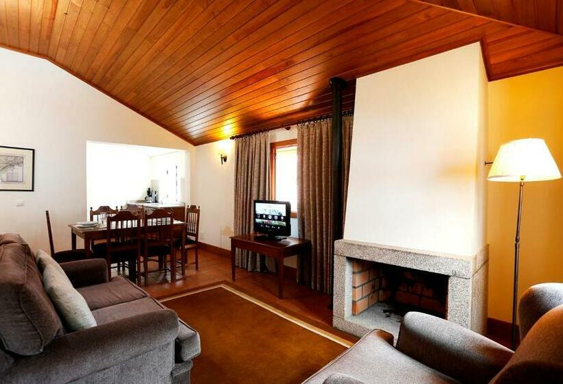 فندق Parador Casa da Insua