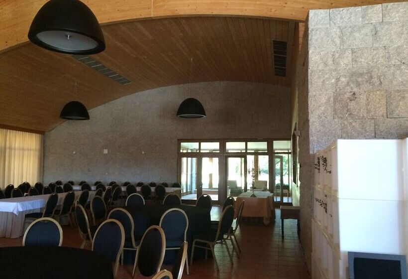 فندق Parador Casa da Insua