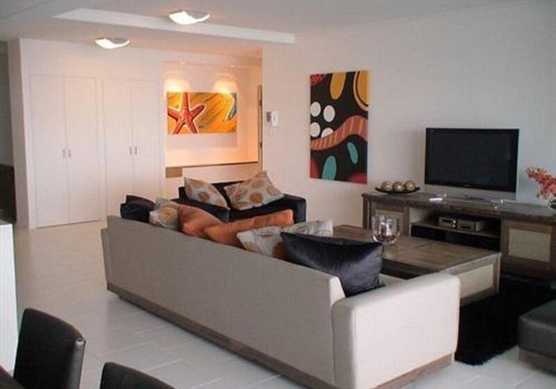 בית מלון כפרי Peninsula Airlie Beach