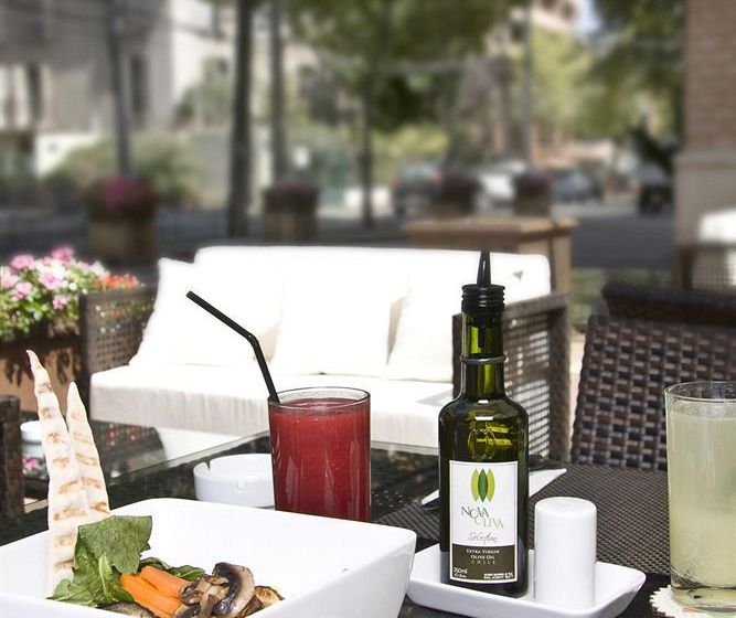 Отель Plaza El Bosque San Sebastian