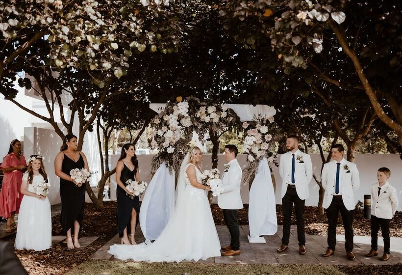 בית מלון כפרי Pullman Magenta Shores Resort