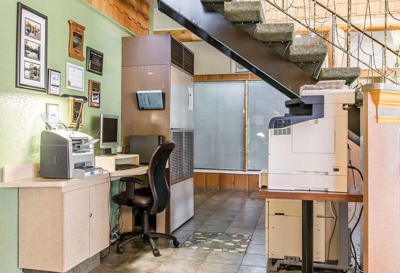 Отель Quality Inn