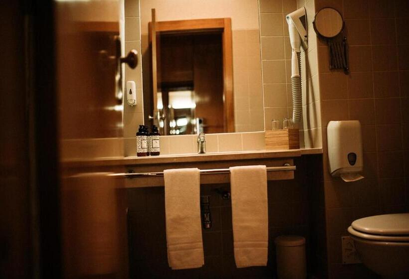 Отель Quinta Do Paço