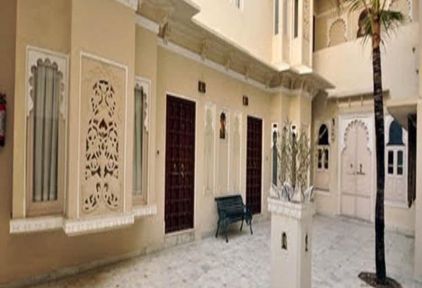 هتل Rampratap Palace By Fateh Collection