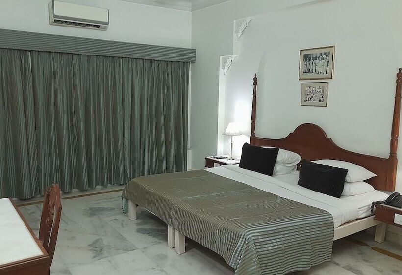 هتل Rampratap Palace By Fateh Collection