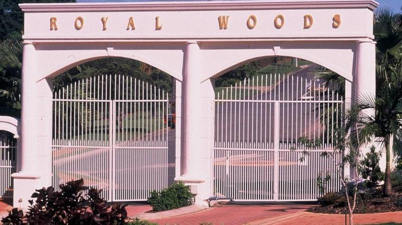 בית מלון כפרי Royal Woods Resort