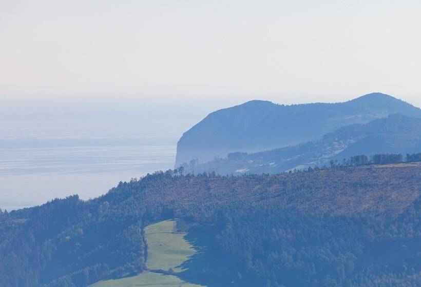 فندق ريفى Atxurra Hotel Apartamento Rural