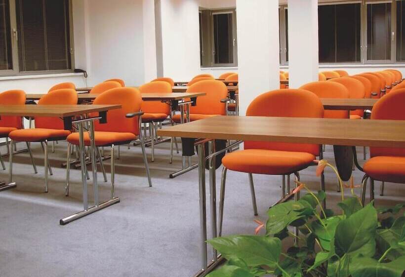 فندق Sandor Pavillon