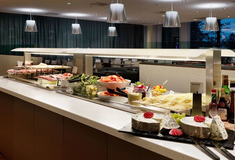 호텔 Scandic Oslo Airport