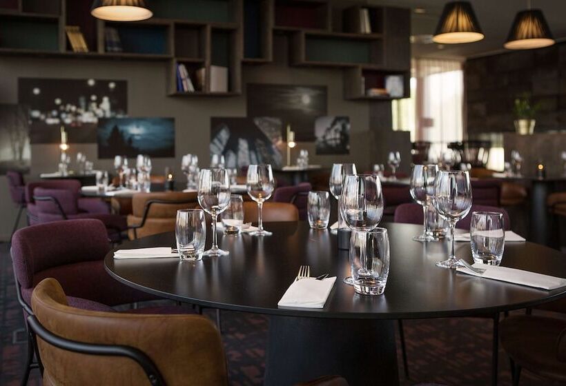 호텔 Scandic Oslo Airport