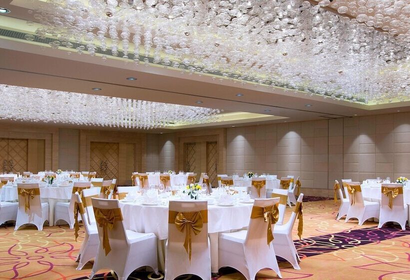 Sheraton Nha Trang Hotel & Spa