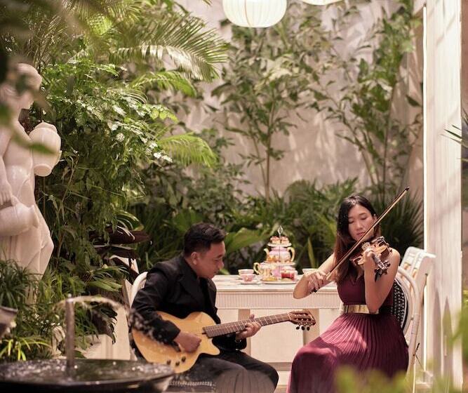 هتل Silverland Mây