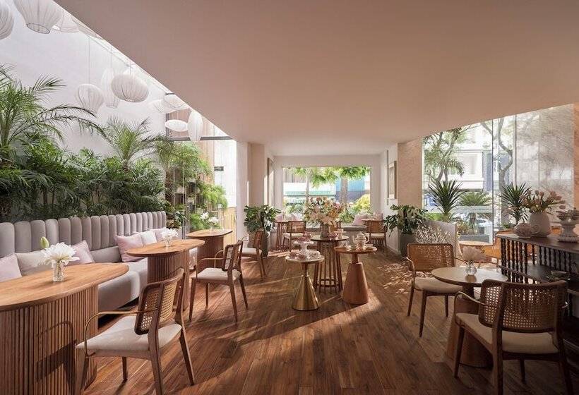 هتل Silverland Mây