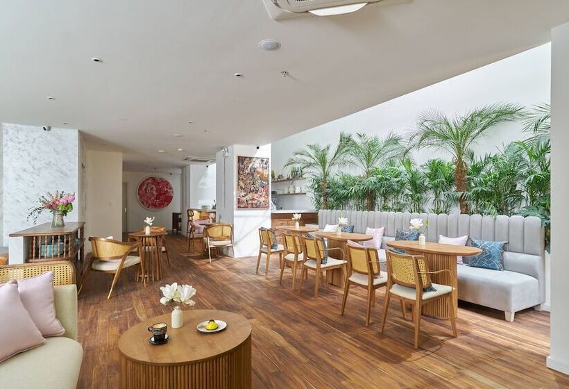 هتل Silverland Mây