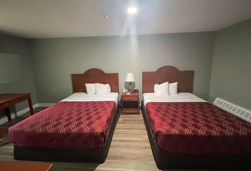 فندق Super 8 By Wyndham Pembroke