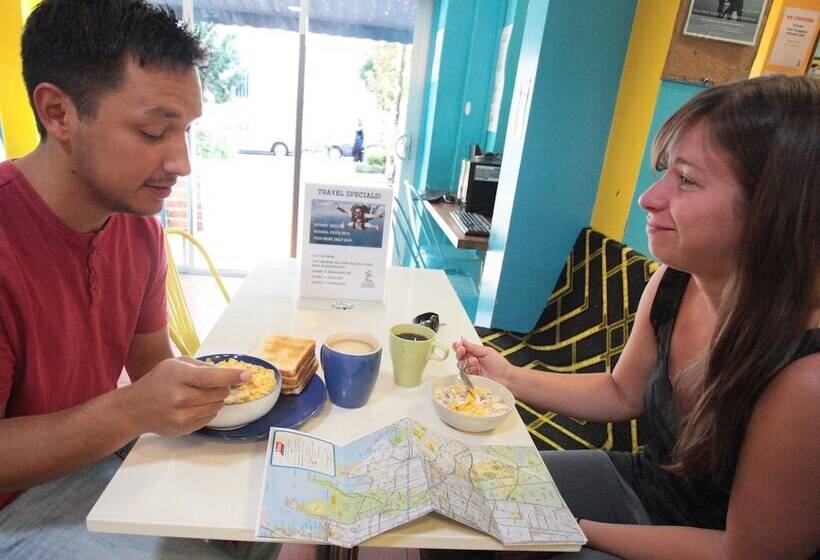 هتل Mad Monkey Potts Point