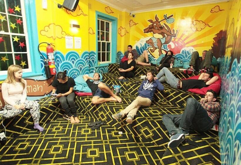 هتل Mad Monkey Potts Point