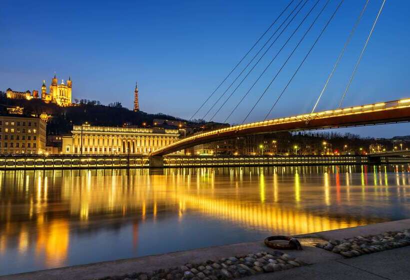 호텔 The Originals City, Hôtel Eclipse, Lyon Est