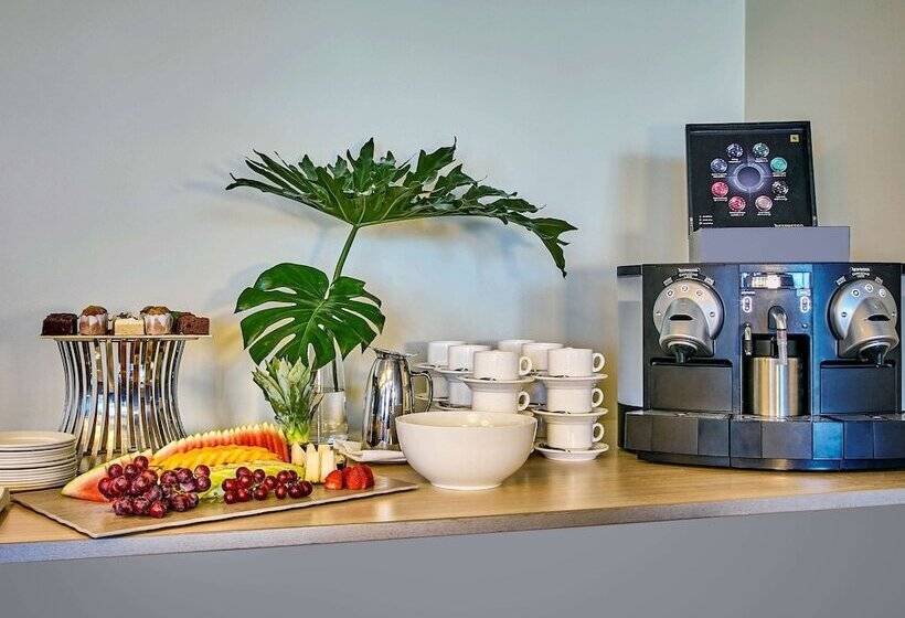 בית מלון כפרי The Sebel Mandurah