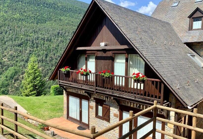 هتل Tierras De Arán