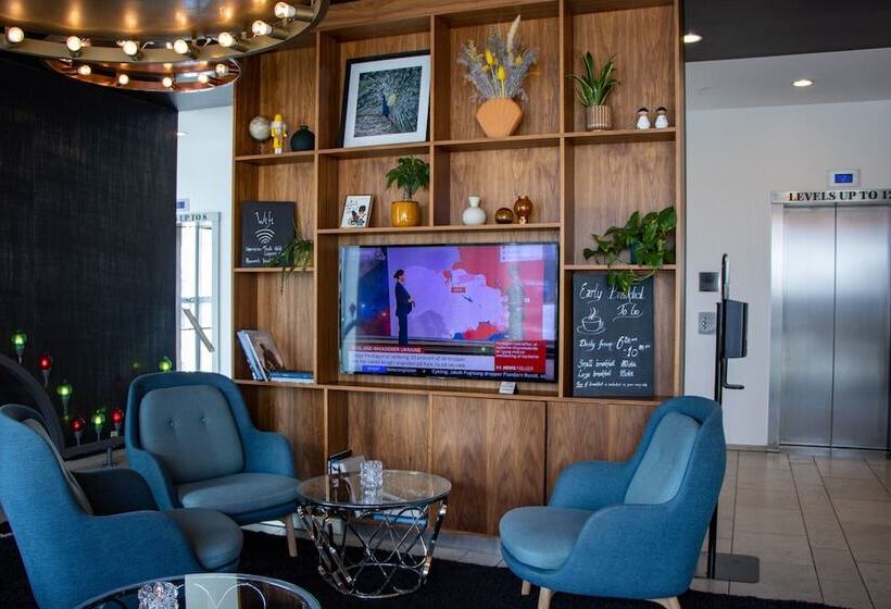 בית מלון כפרי Tivoli