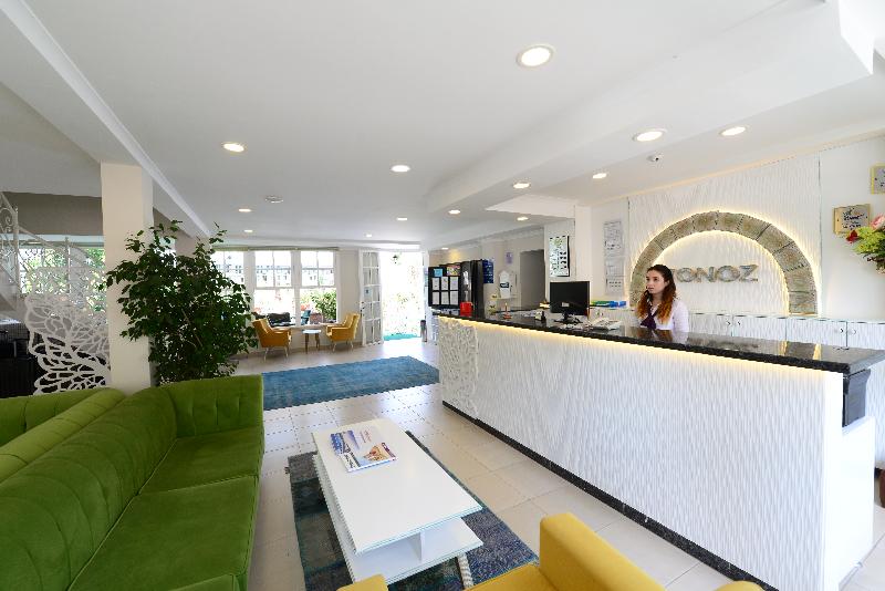 ホテル Tonoz Beach