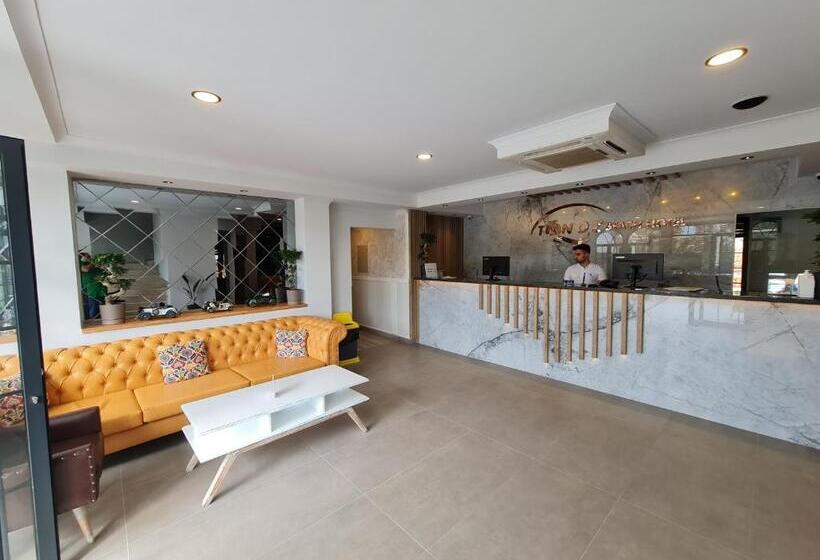 ホテル Tonoz Beach