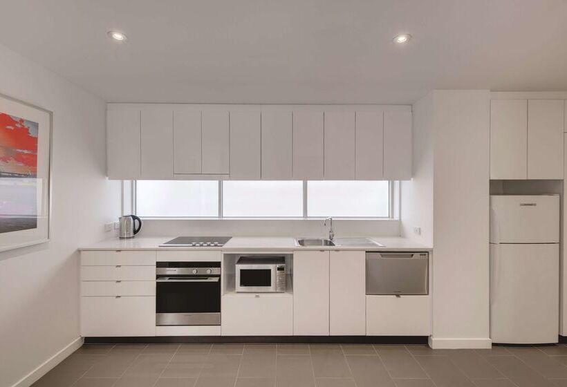 Travelodge Hotel Melbourne Docklands