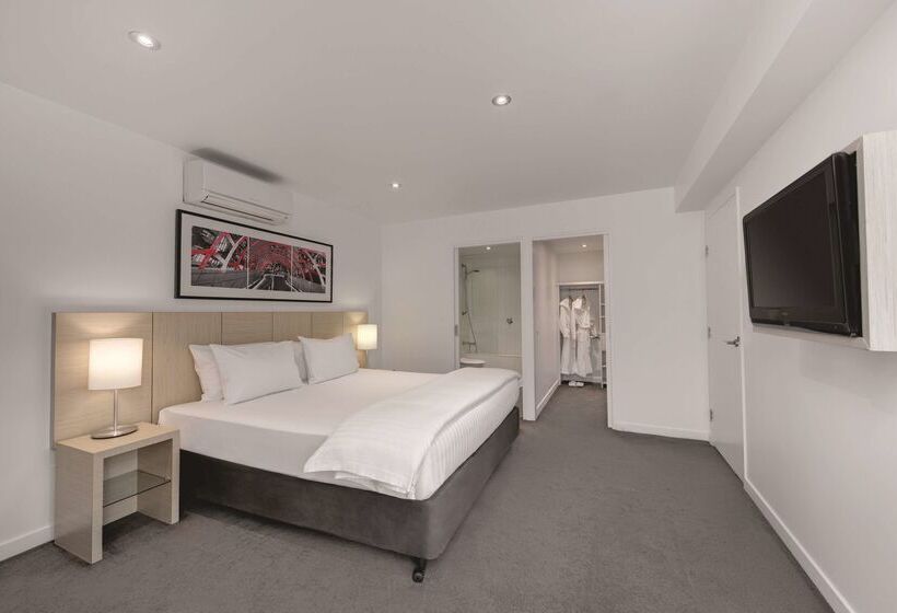 Travelodge Hotel Melbourne Docklands