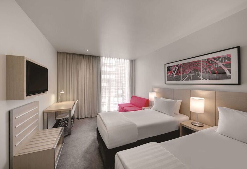 Travelodge Hotel Melbourne Docklands