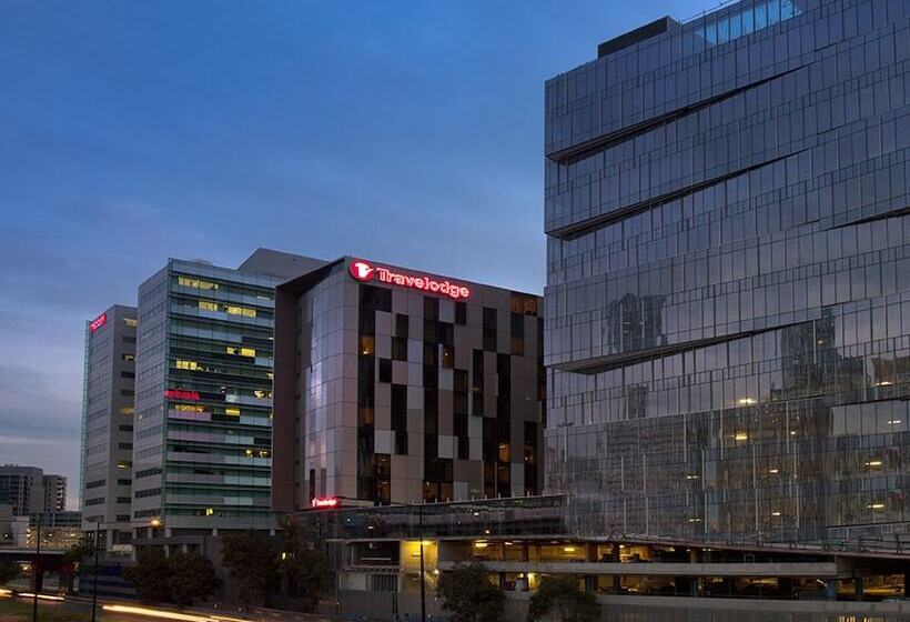 Travelodge Hotel Melbourne Docklands