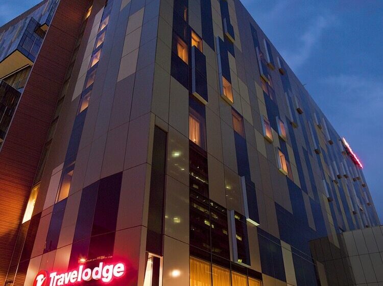 Travelodge Hotel Melbourne Docklands