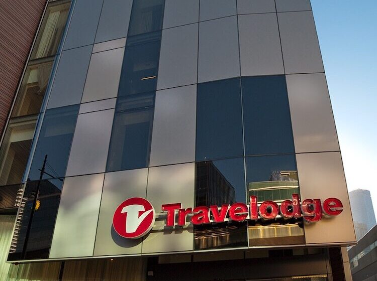 Travelodge Hotel Melbourne Docklands