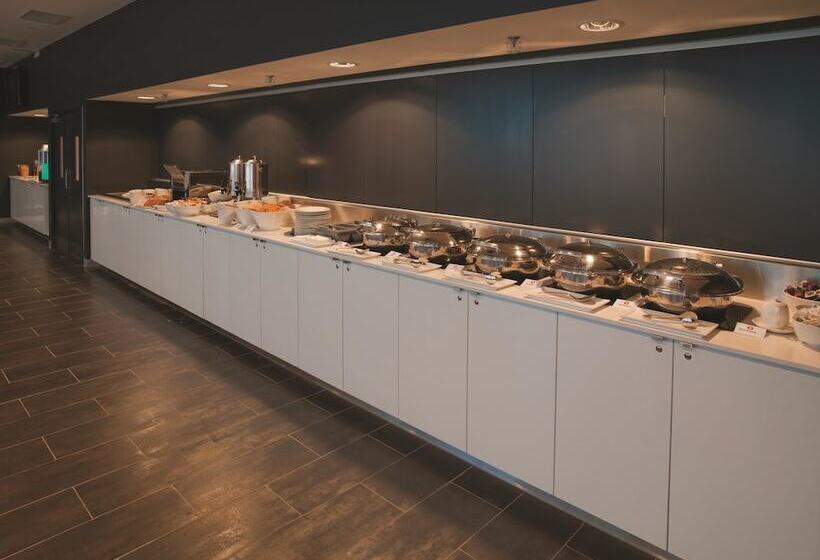 Travelodge Hotel Melbourne Docklands