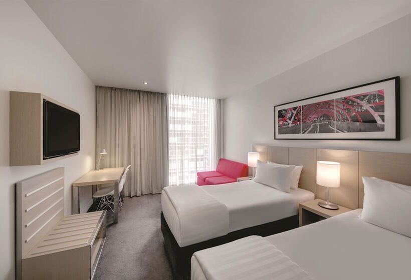 Travelodge Hotel Melbourne Docklands