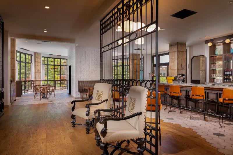 فندق Valencia Riverwalk