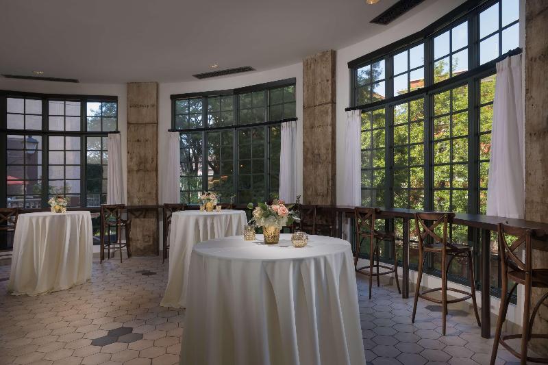 فندق Valencia Riverwalk