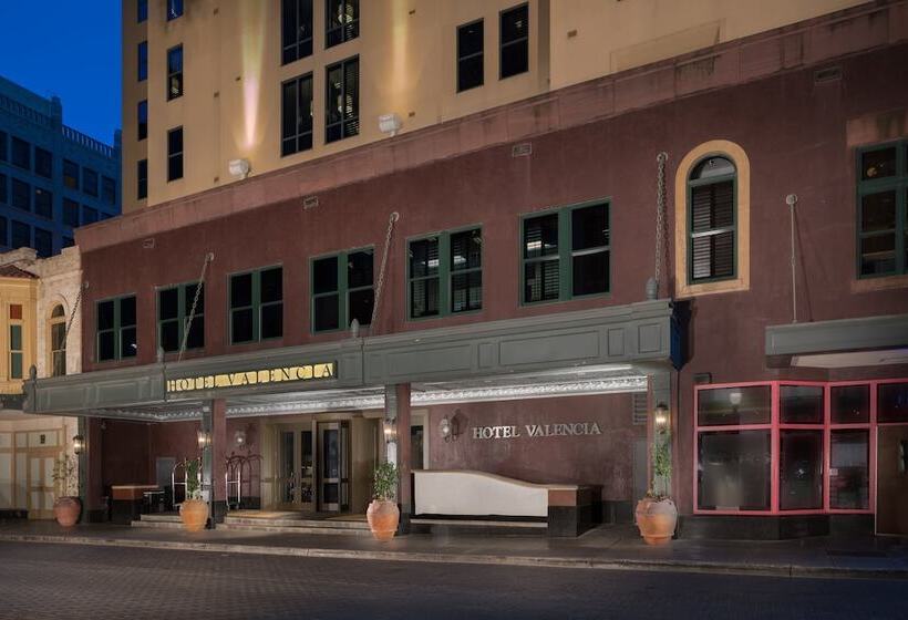 فندق Valencia Riverwalk
