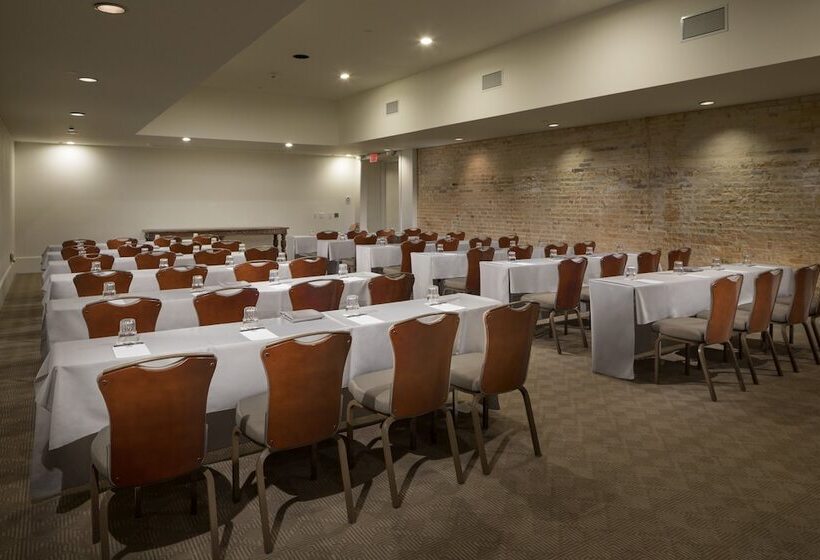 فندق Valencia Riverwalk