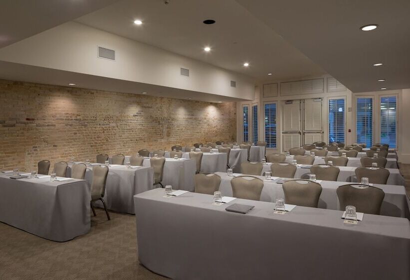 فندق Valencia Riverwalk