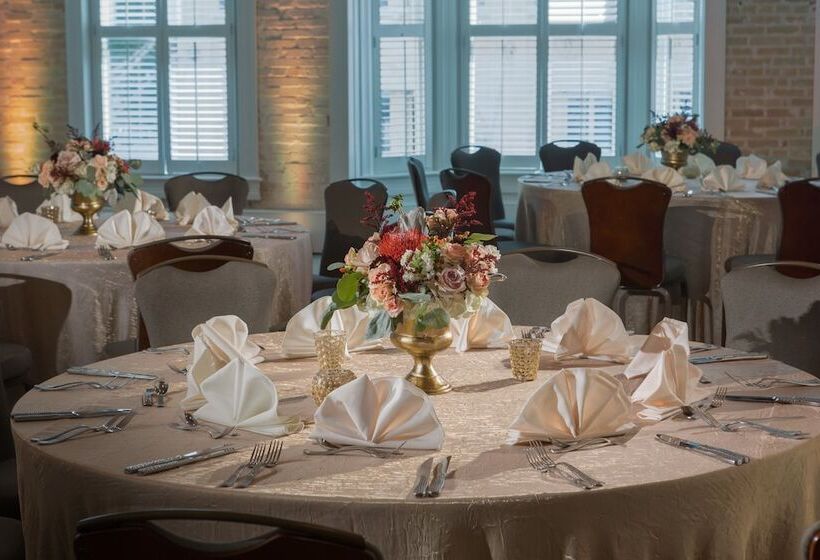 فندق Valencia Riverwalk